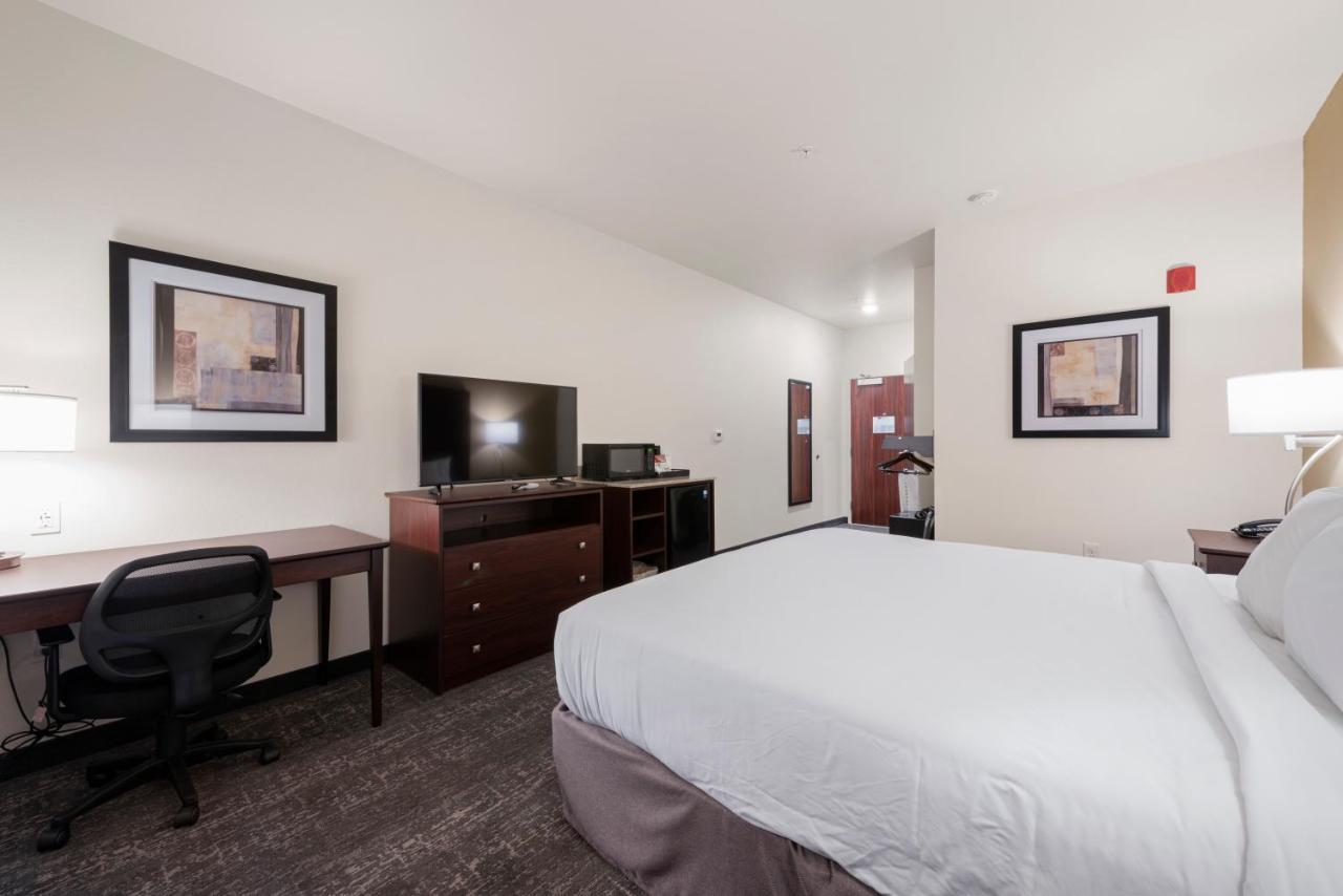 Cobblestone Hotel & Suites - Urbana Екстер'єр фото